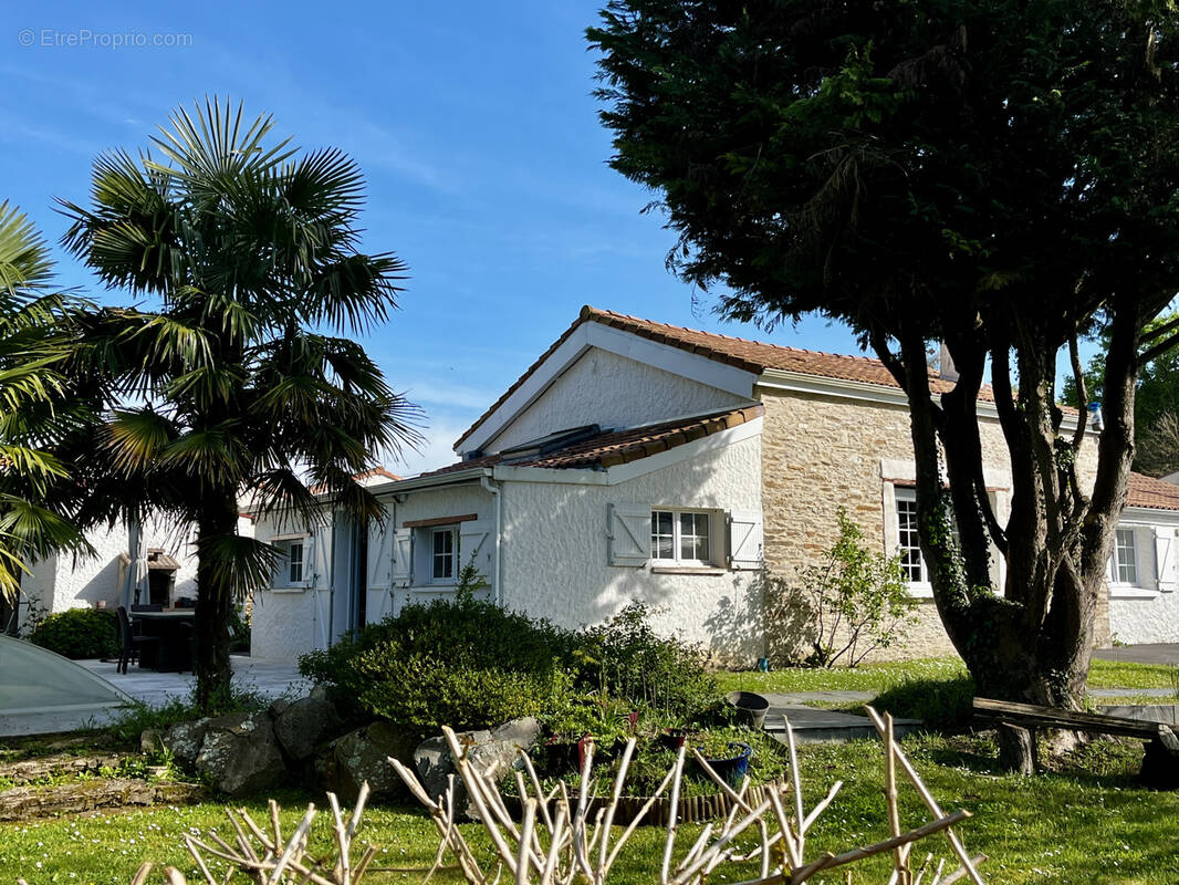 Maison à ROUANS