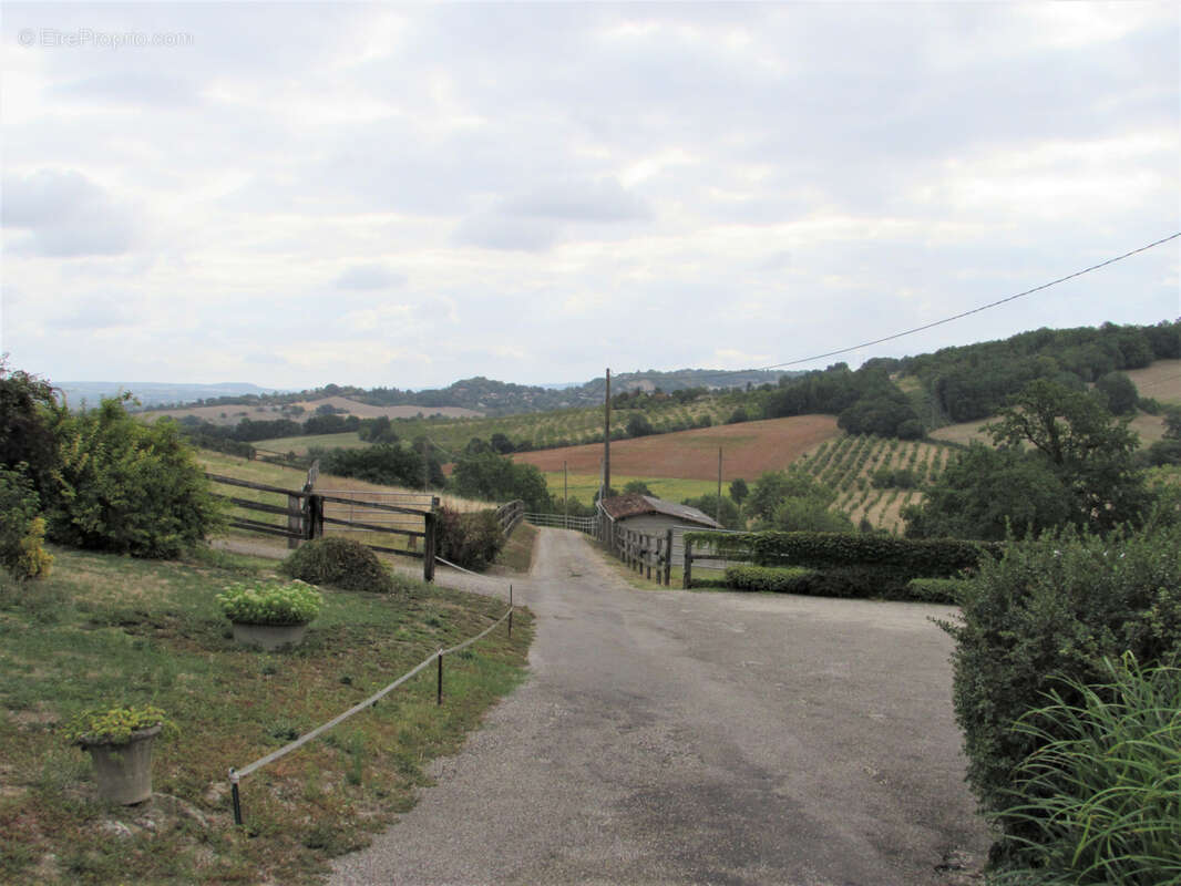 Maison à SAINTE-COLOMBE-DE-VILLENEUVE