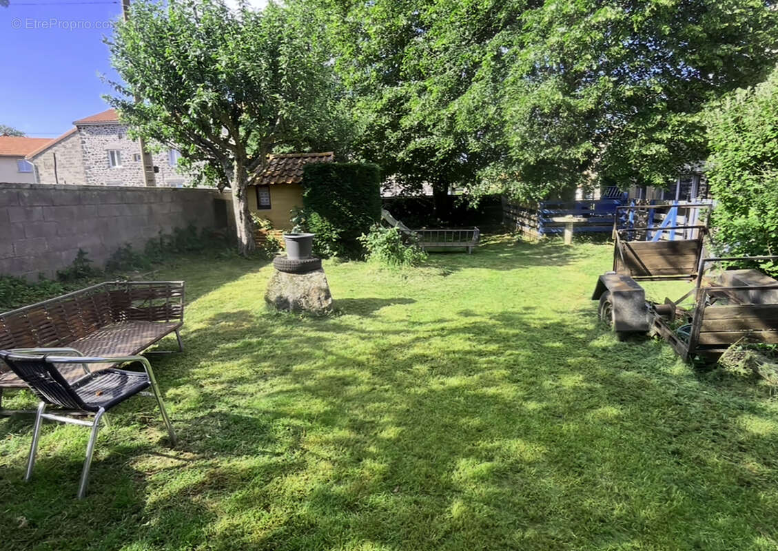 Commerce à COSTAROS