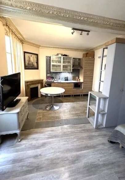 Appartement à LEVALLOIS-PERRET