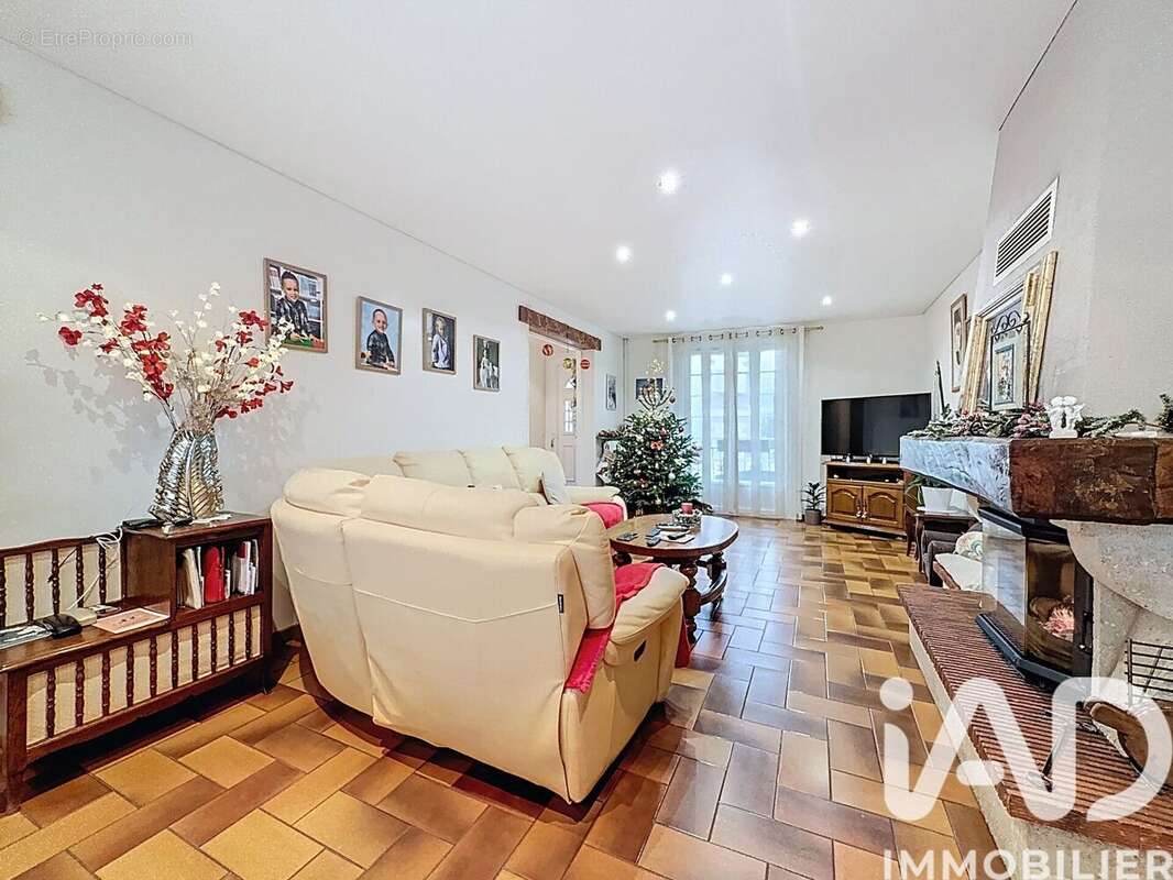 Photo 8 - Maison à RIS-ORANGIS