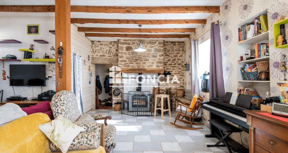 Maison à SAINT-LAURENT-D'OLT