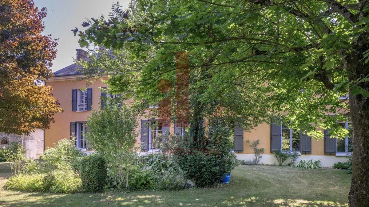 Maison à FONTAINEBLEAU