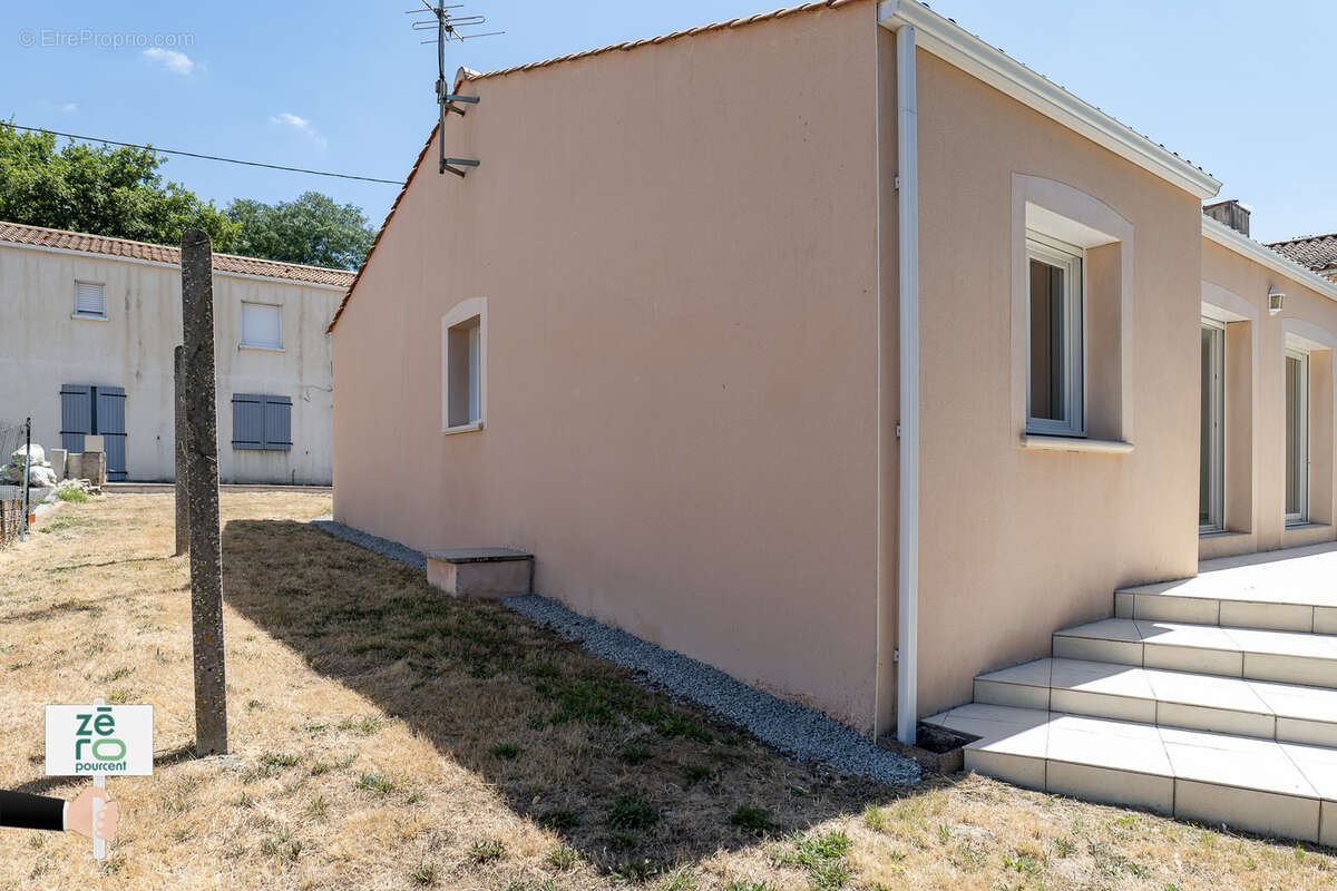 Maison à NESMY