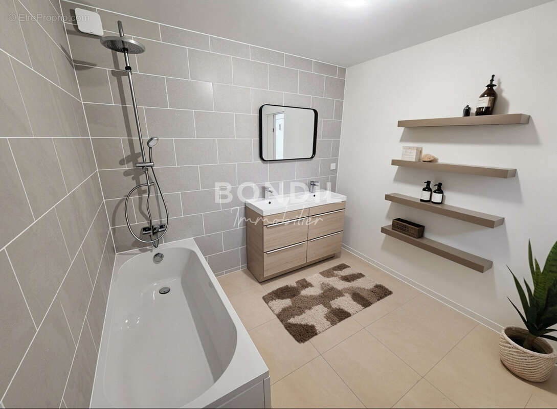 Appartement à PERTUIS