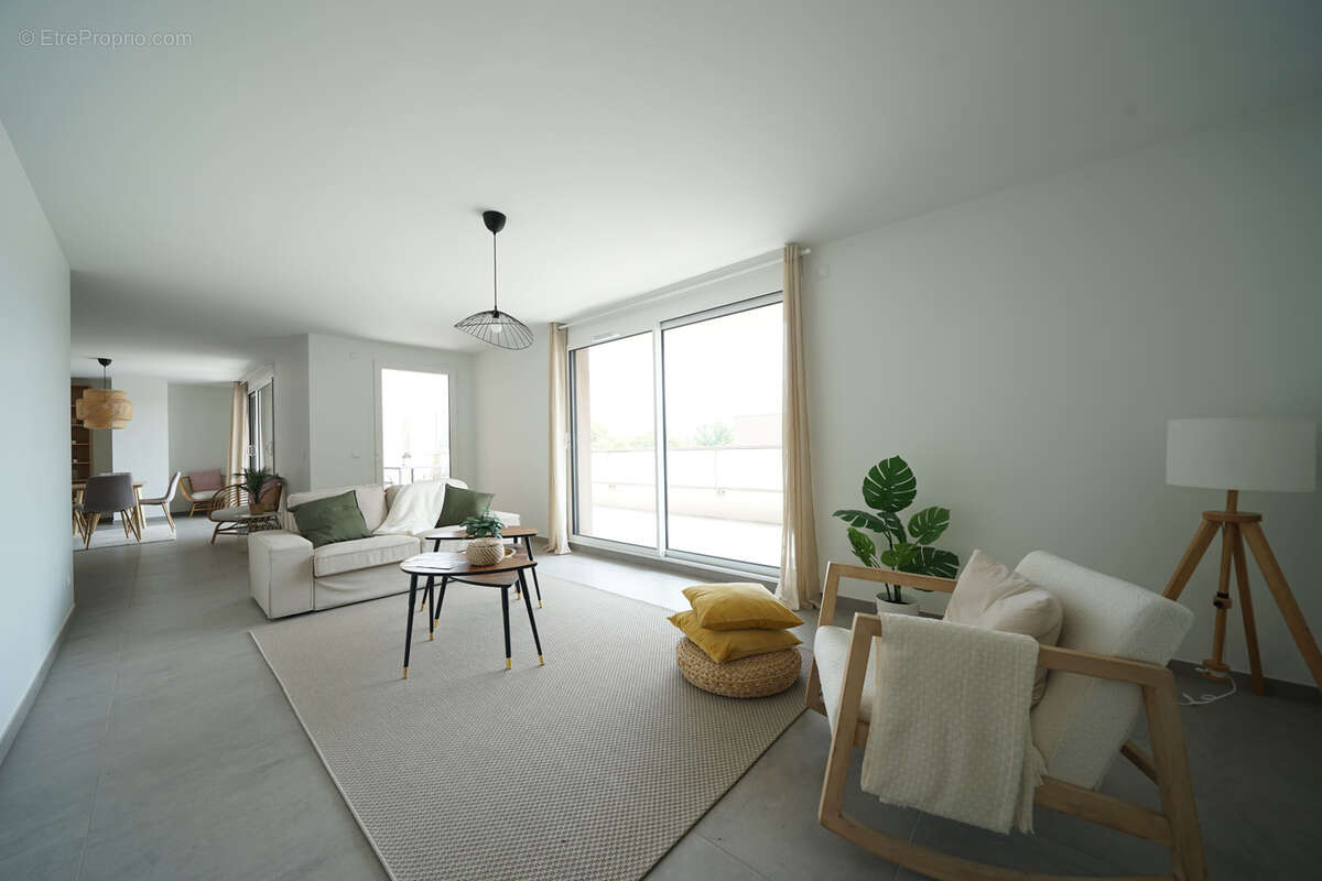 Appartement à MEYLAN