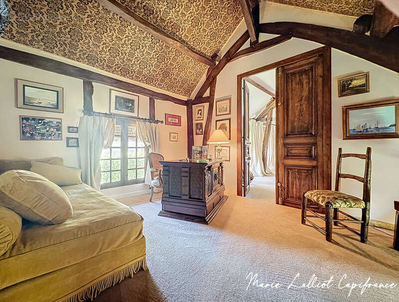 Maison à LA CHAPELLE-LA-REINE