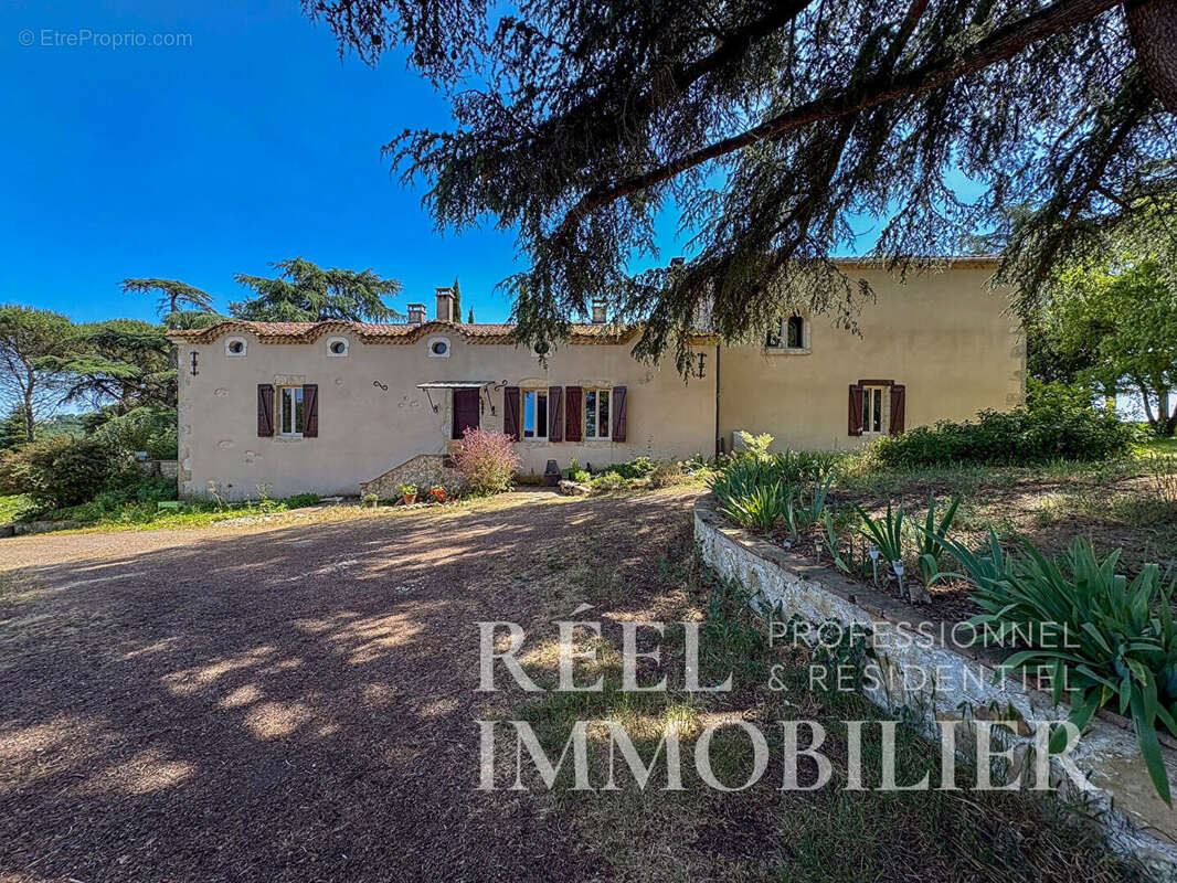 Maison à CASTERA-VERDUZAN