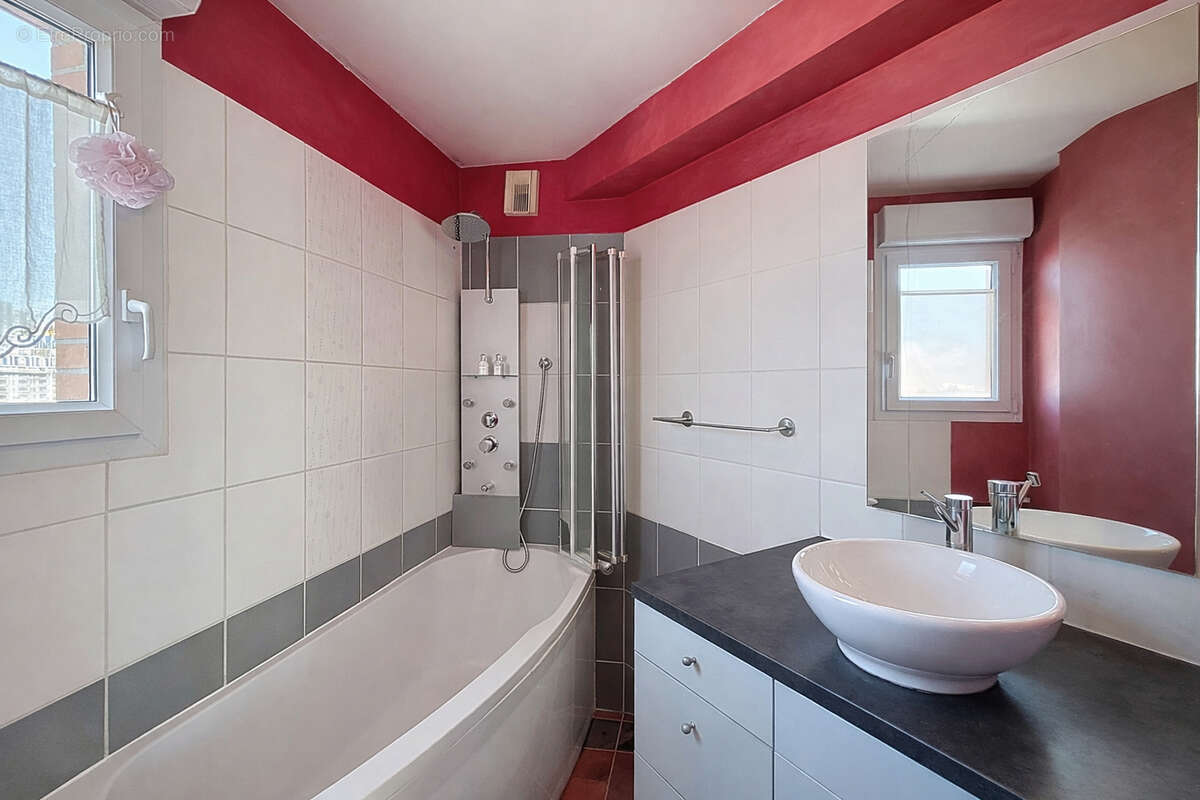 Appartement à SURESNES