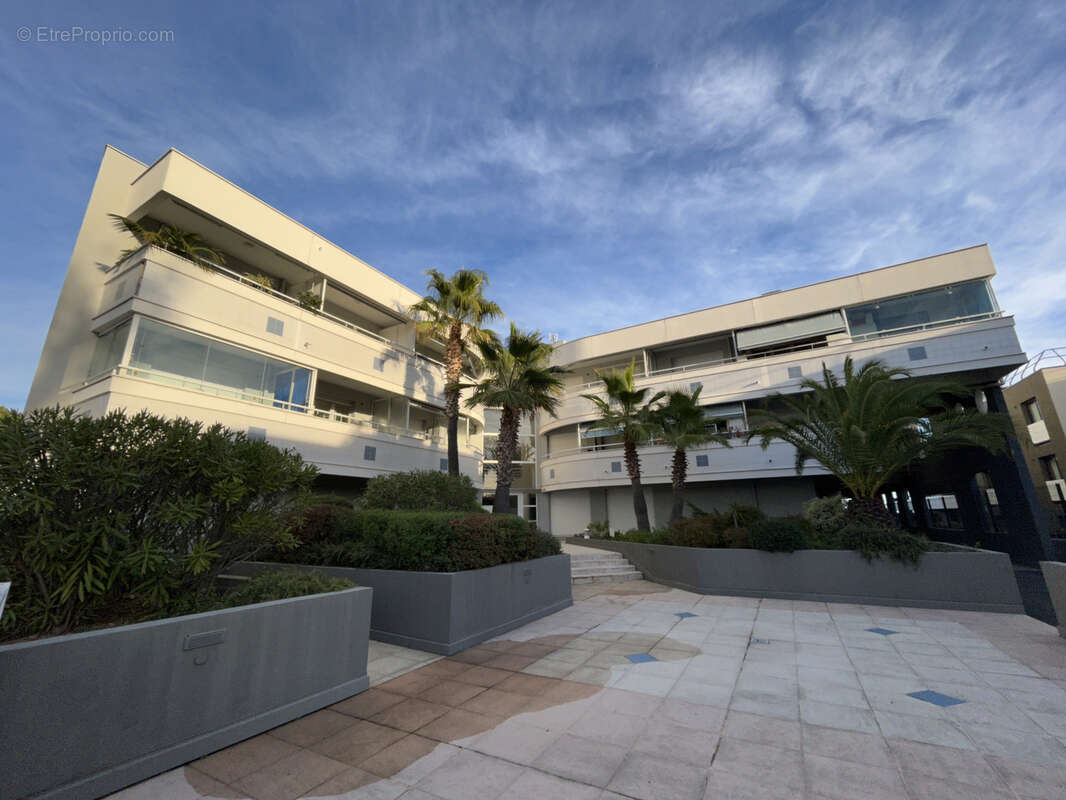 Appartement à VILLENEUVE-LOUBET