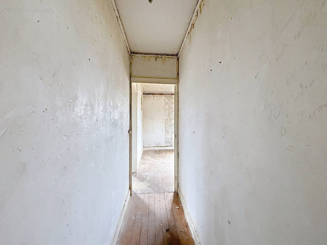 Appartement à TASSENIERES