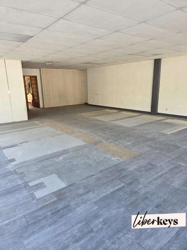 Beau local commercial 130m2 avec Appartement 120 m2 et terrain 3000 m2 - photo 14