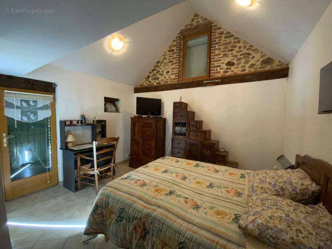 Maison à LOURDOUEIX-SAINT-PIERRE