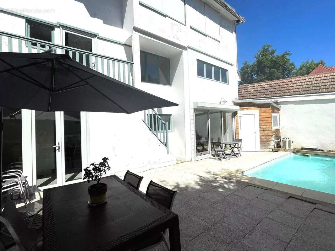 Maison atypique dans quartier recherché de Salies de Béarn  - photo 6