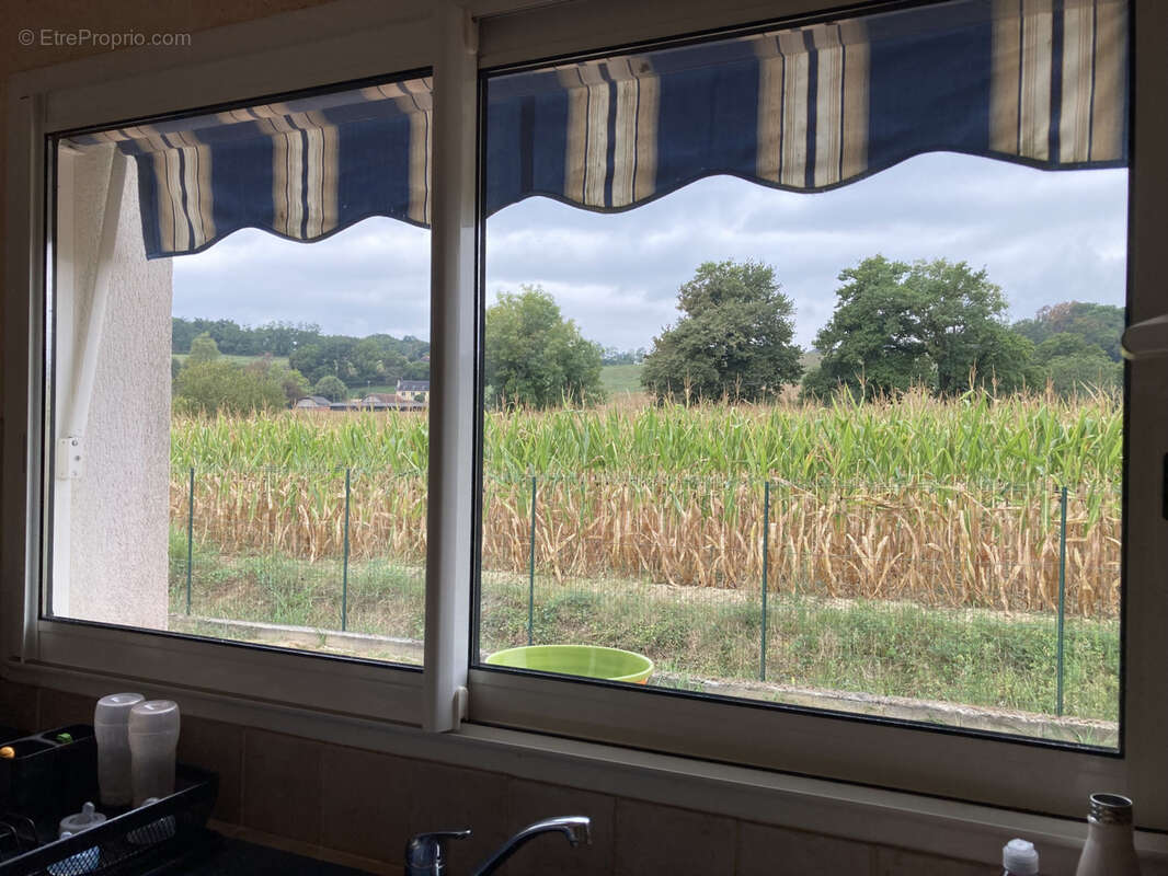 Maison à POEY-DE-LESCAR