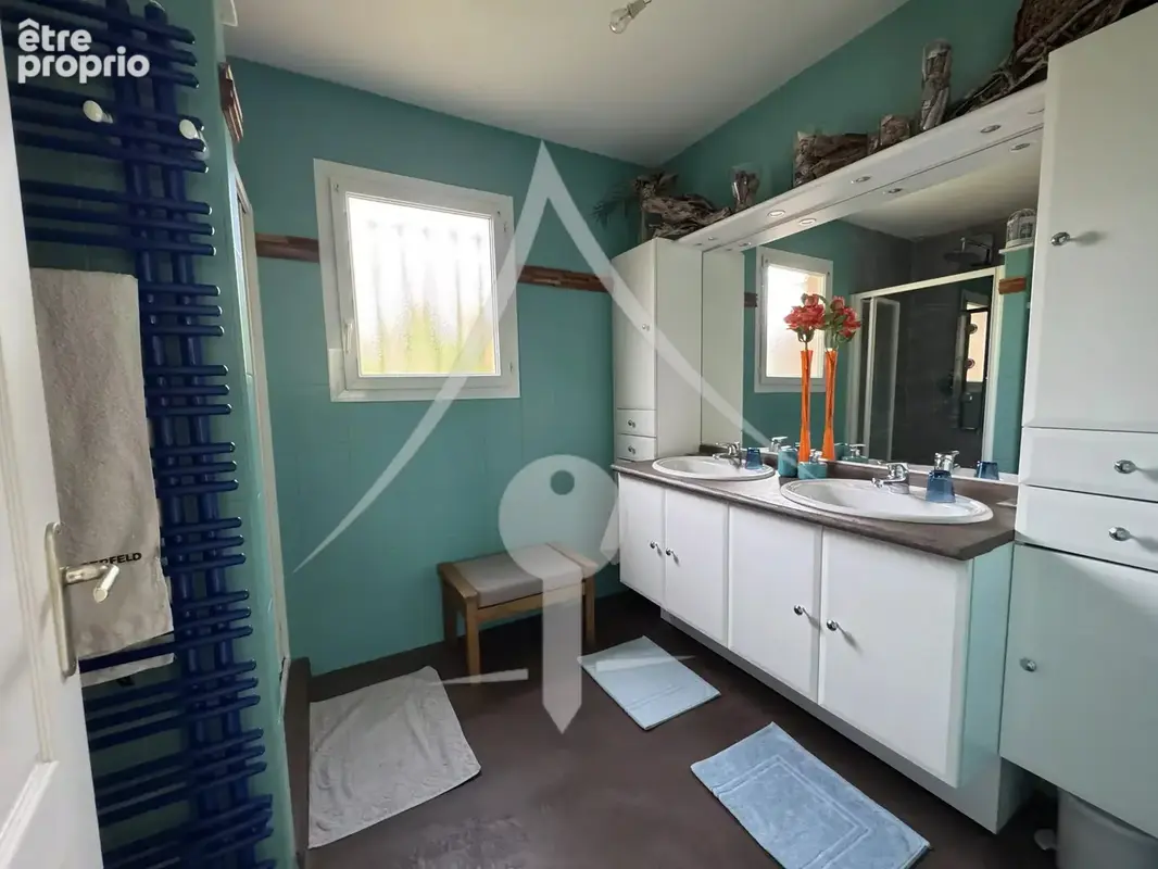 MAISON DE PLAIN-PIED T5 avec grand jardin, piscine et dépendance - photo 12