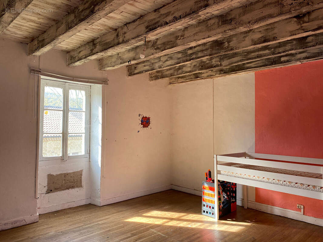 Maison à LES EYZIES-DE-TAYAC-SIREUIL