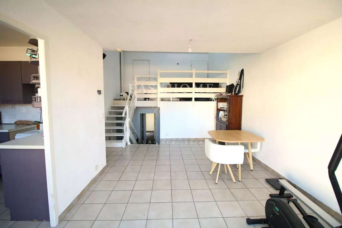 Appartement à VALBONNE