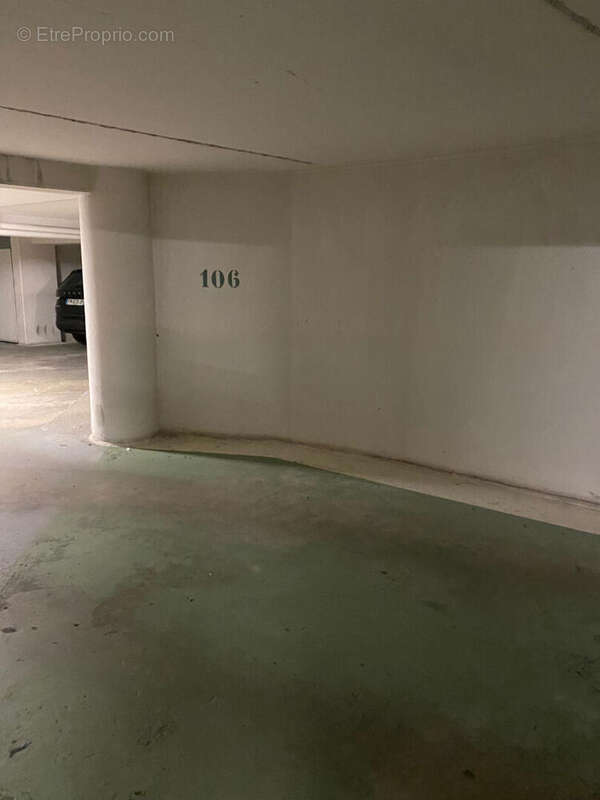 Parking à LEVALLOIS-PERRET