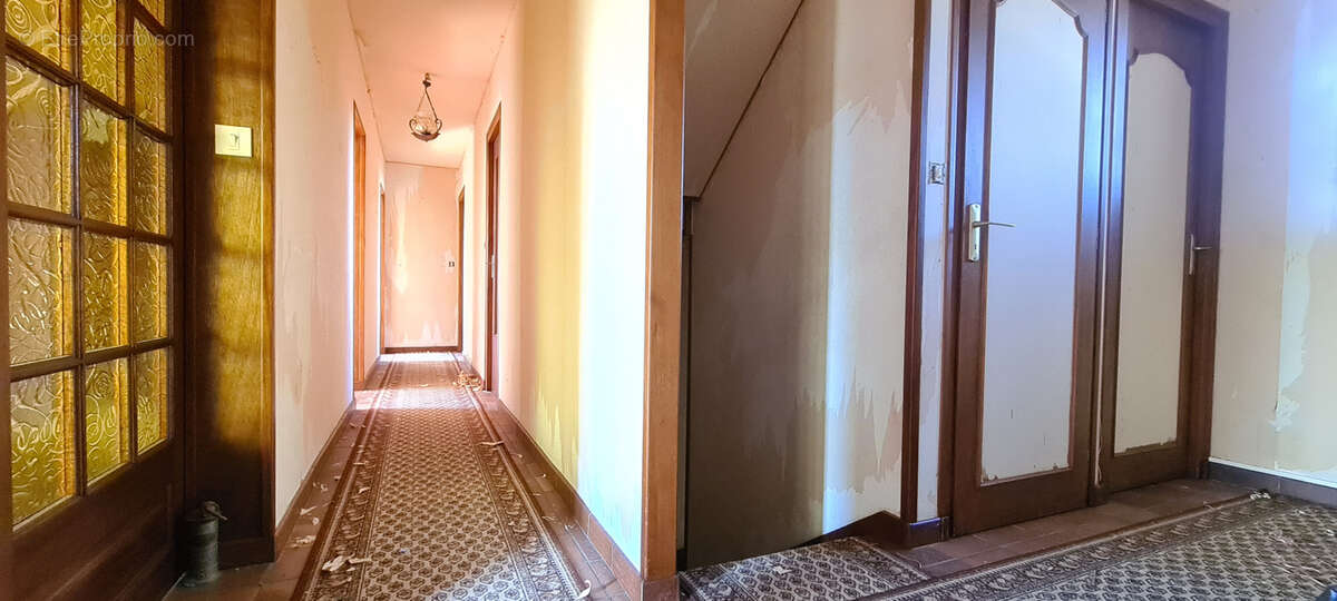 Maison à MOGNEVILLE