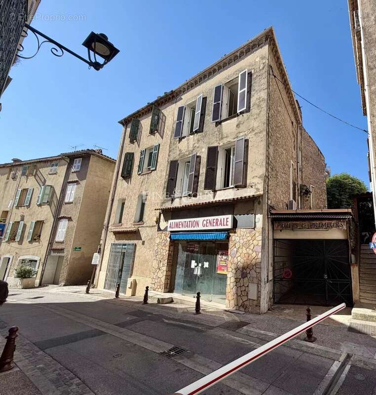 Vente immeuble à Le Cannet , à rénover. - photo 14