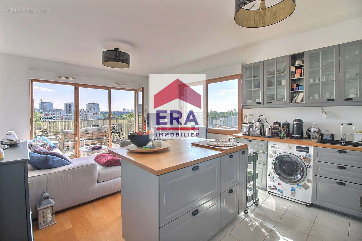 Appartement à L'ILE-SAINT-DENIS