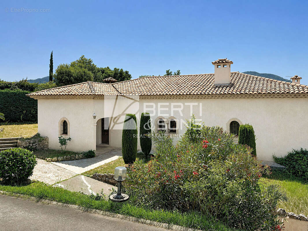 Maison à LES ADRETS-DE-L'ESTEREL