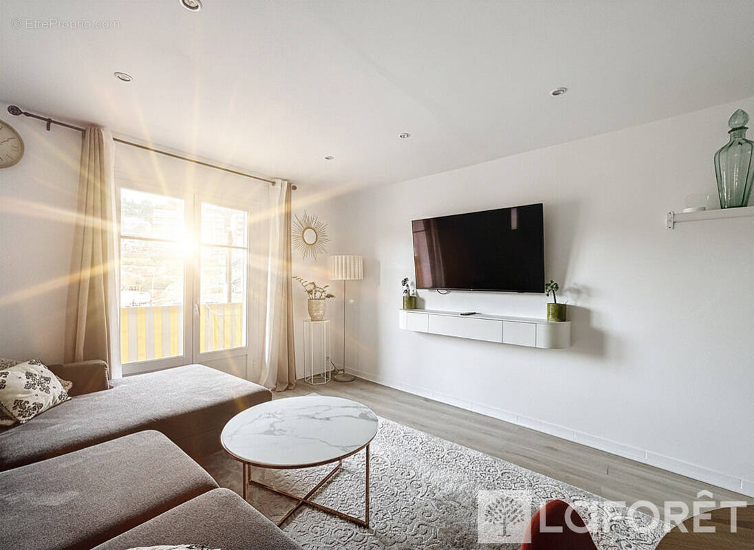 Appartement à ROQUEBRUNE-CAP-MARTIN