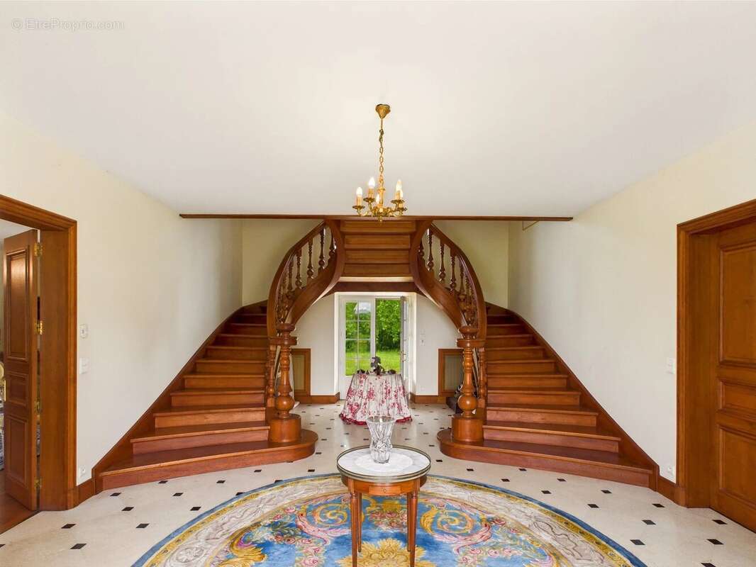 Élégant château de la fin du XXᵉ siècle avec maison d’amis — à 30 minutes de Saint-Émilion - photo 6