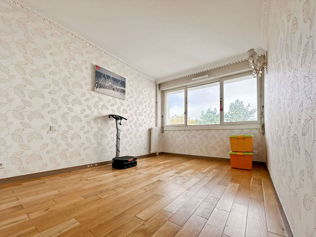 Appartement à ROSNY-SOUS-BOIS