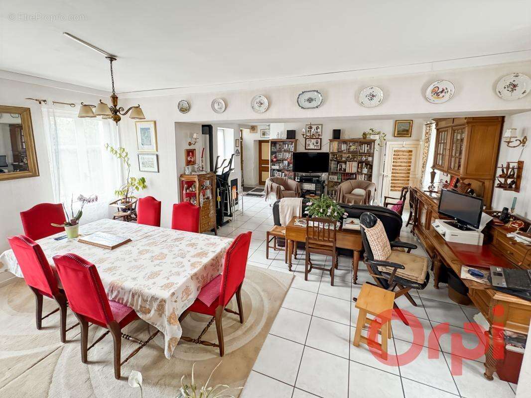 Maison à CHARENTON-DU-CHER