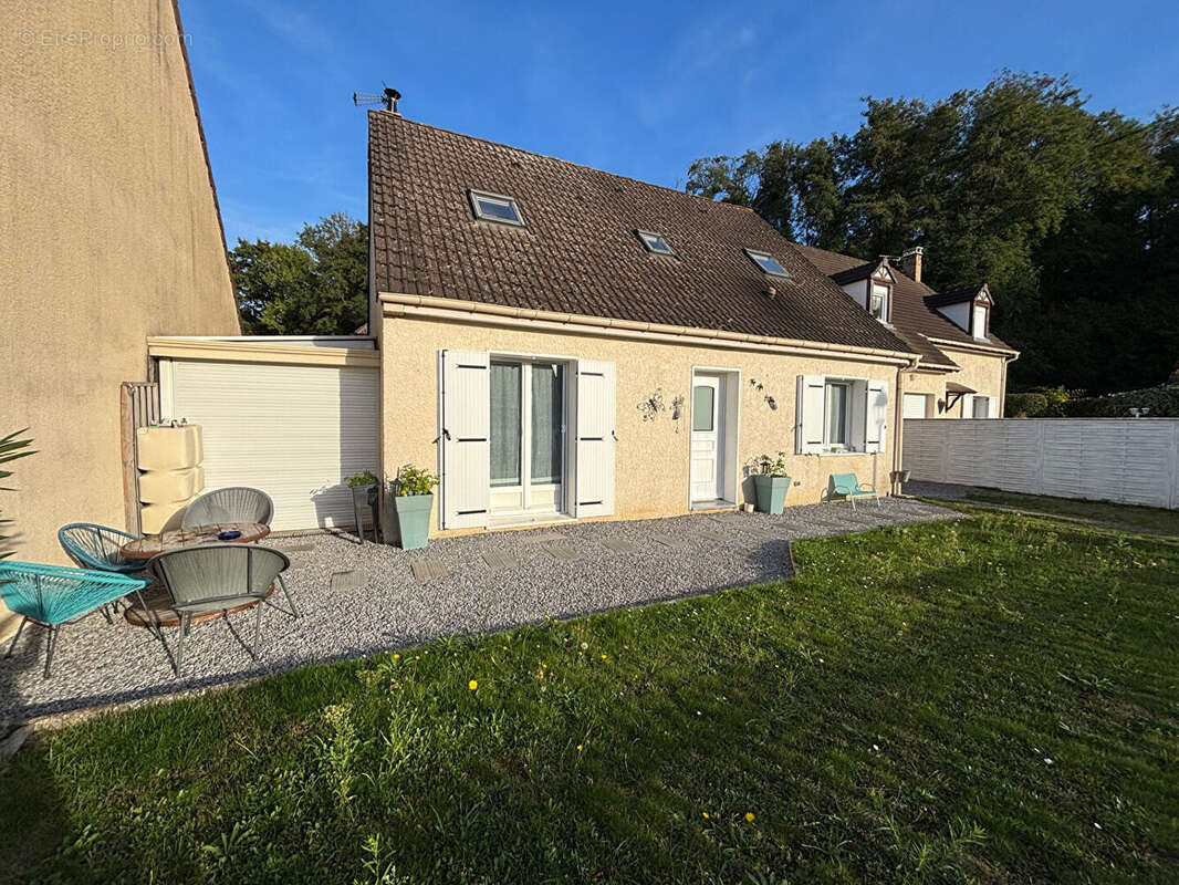 Maison à LE MESNIL-EN-THELLE