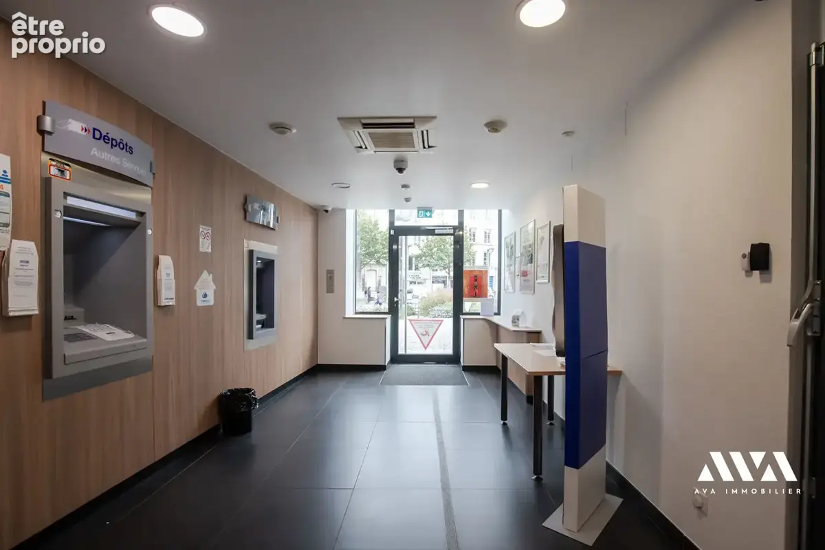 Local commercial 207m2 - Nancy - photo 2