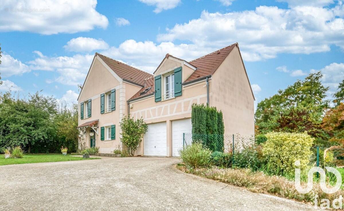 Photo 1 - Maison à ESBLY