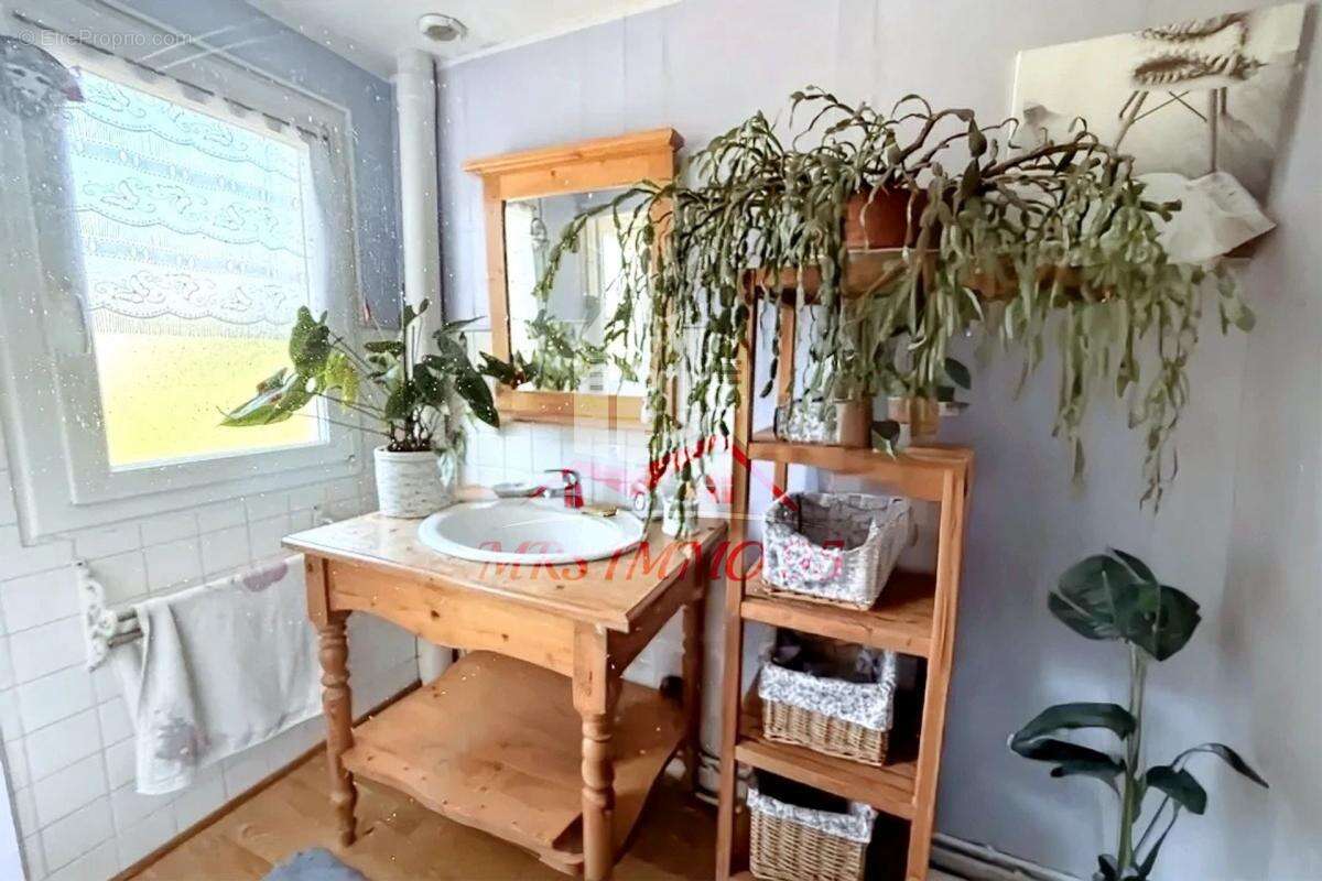 Appartement à SAINT-LEU-D&#039;ESSERENT