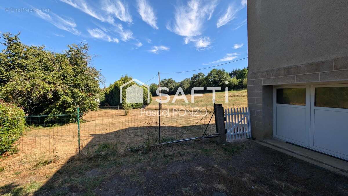 Maison 90 m² à Boussac-Bourg  - photo 7