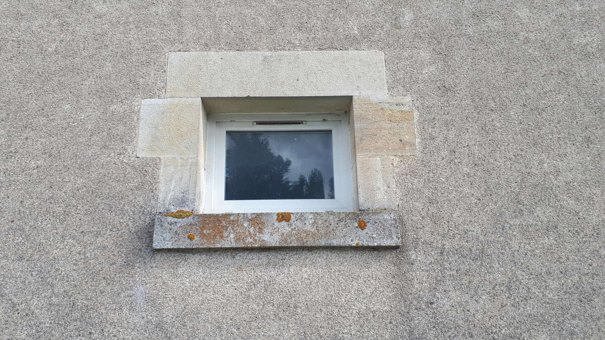 Maison à LUCAY-LE-LIBRE