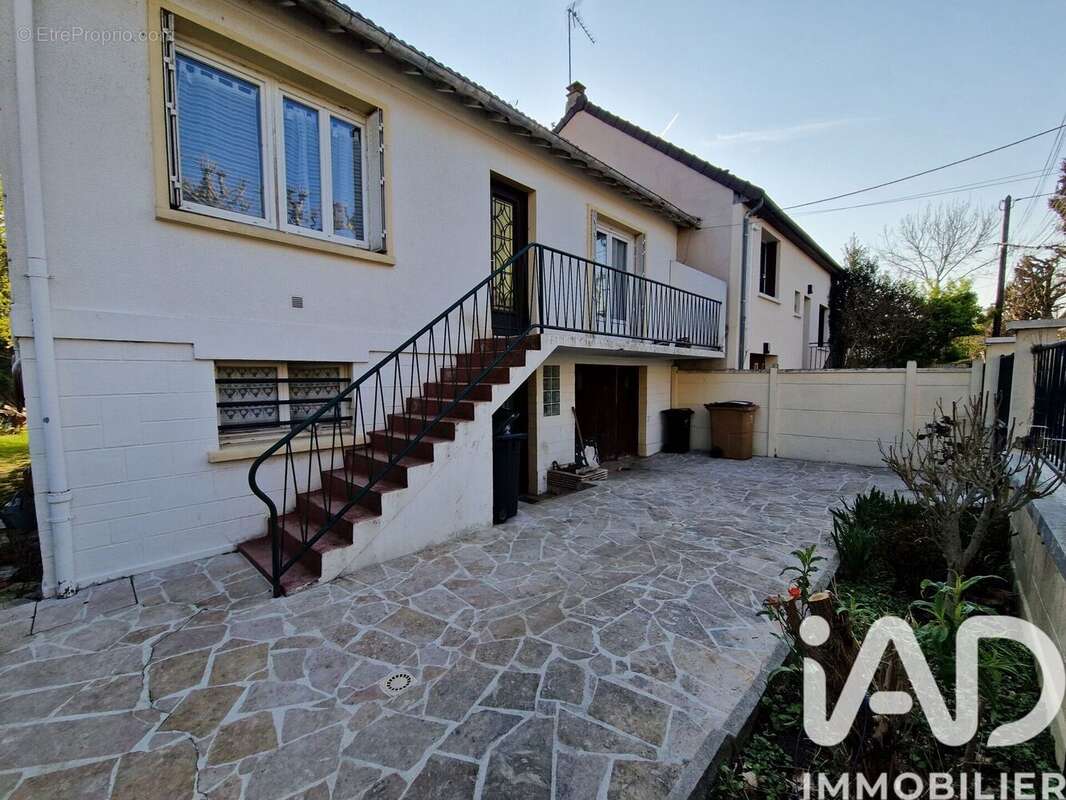 Photo 2 - Maison à GAGNY