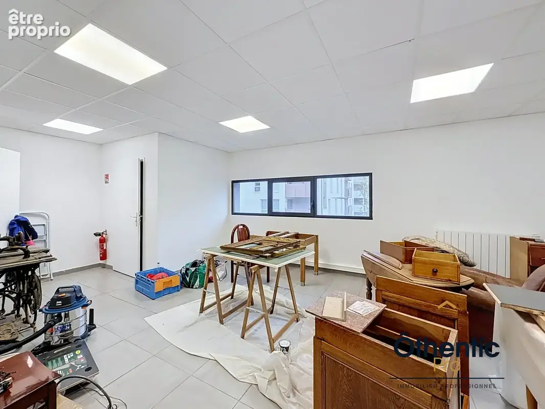 Bourgoin-jallieu — à vendre, local professionnel de 157 m2 - photo 8