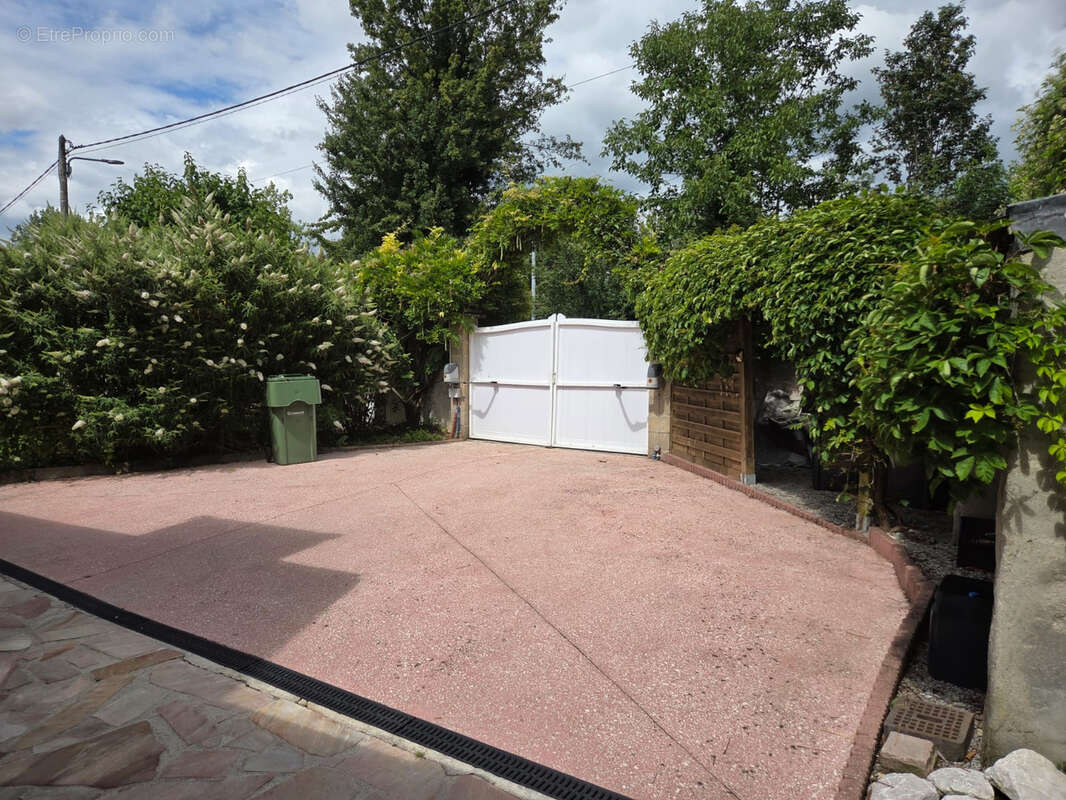 Maison à VILLIERS-SUR-MORIN