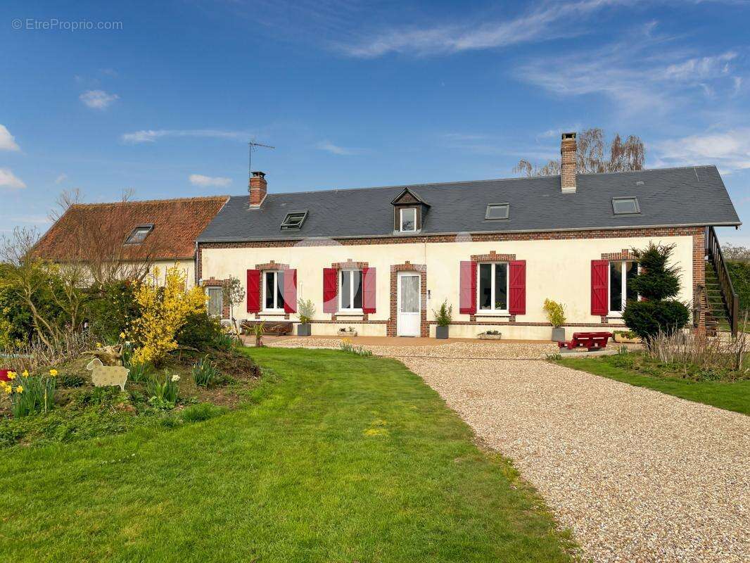 Maison à LE CHESNE
