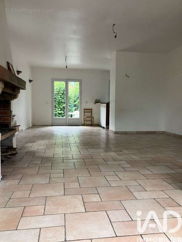 Photo 3 - Maison à SAINT-GERMAIN-LES-ARPAJON