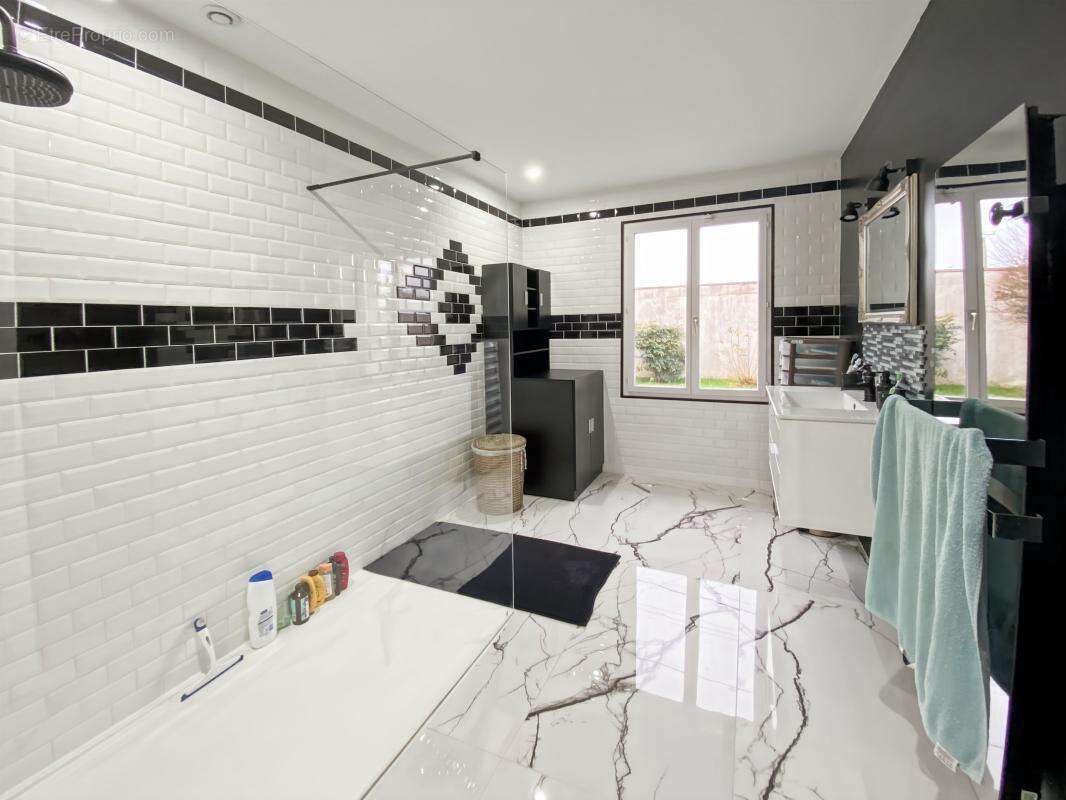 Maison à LES THILLIERS-EN-VEXIN