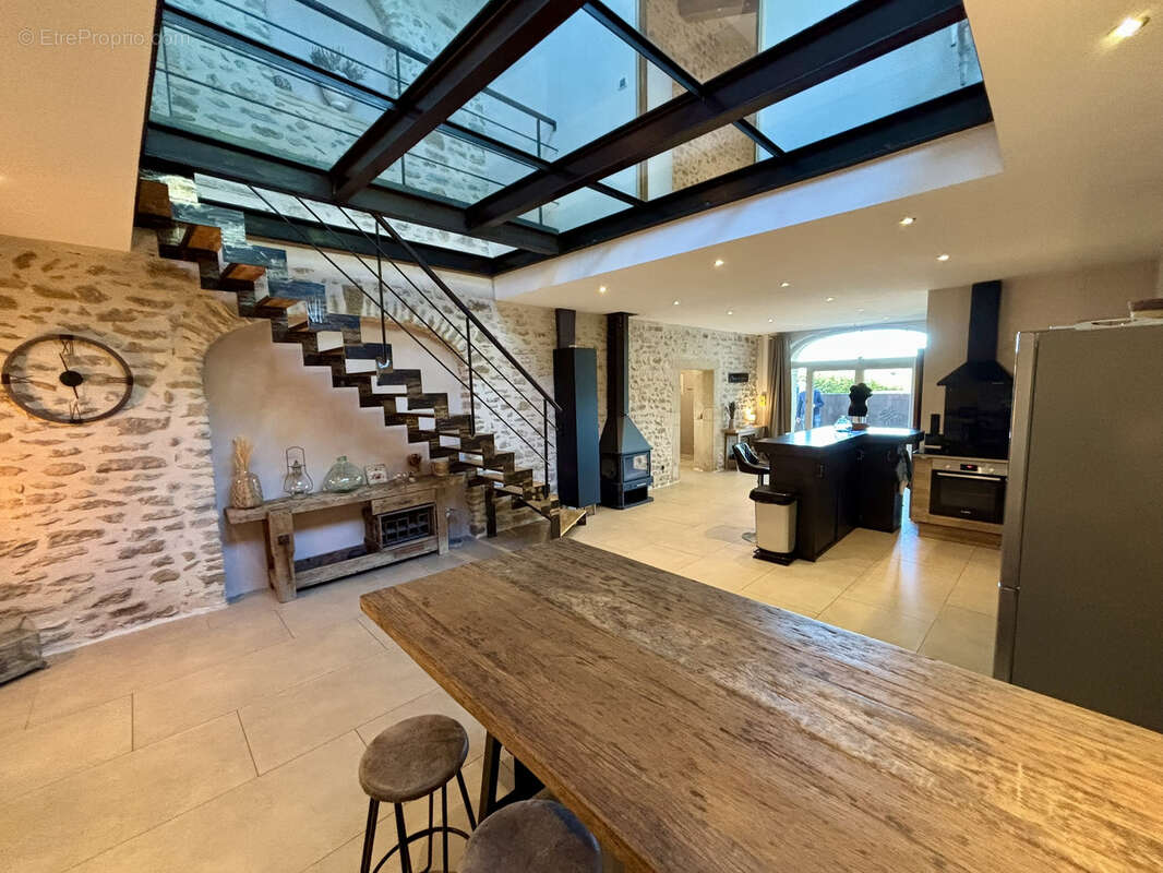 Maison à VALREAS