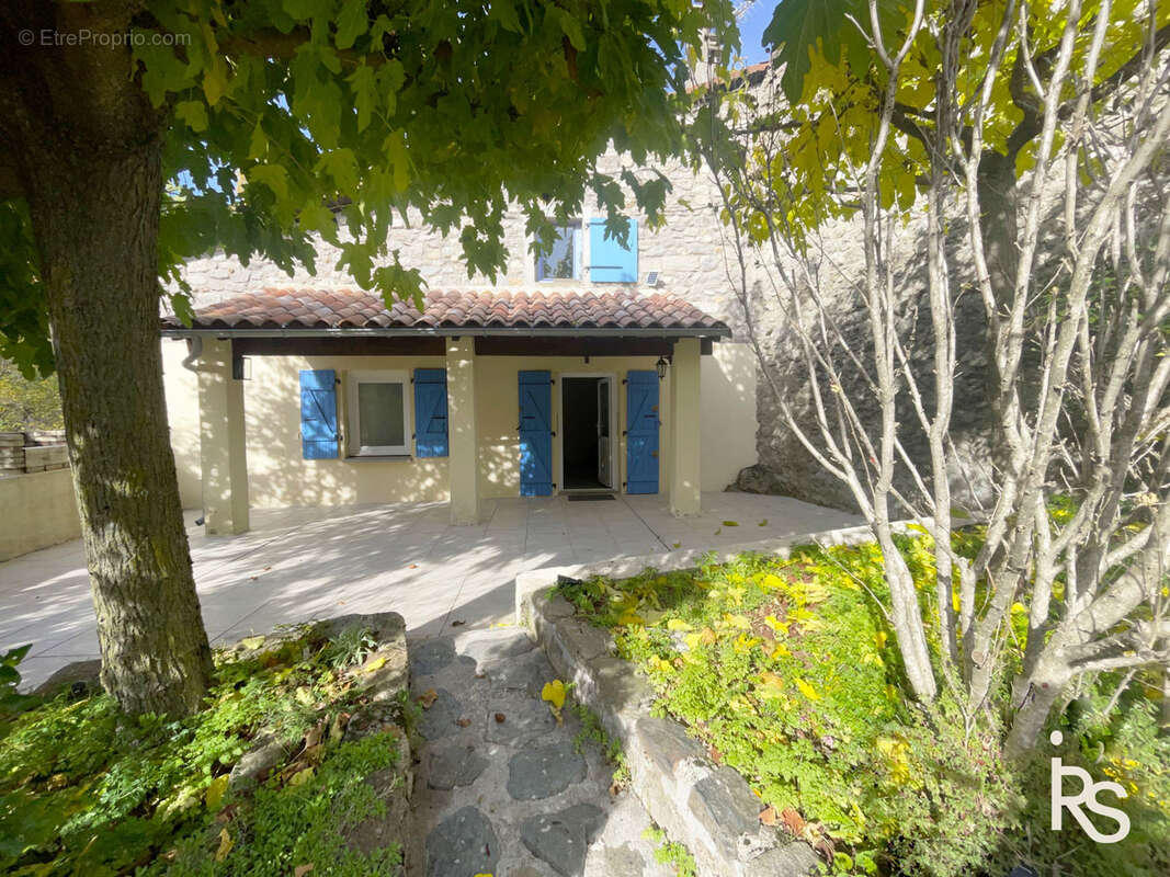 Maison à VALGORGE
