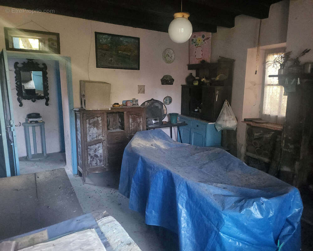 Maison à DOMPIERRE-LES-EGLISES