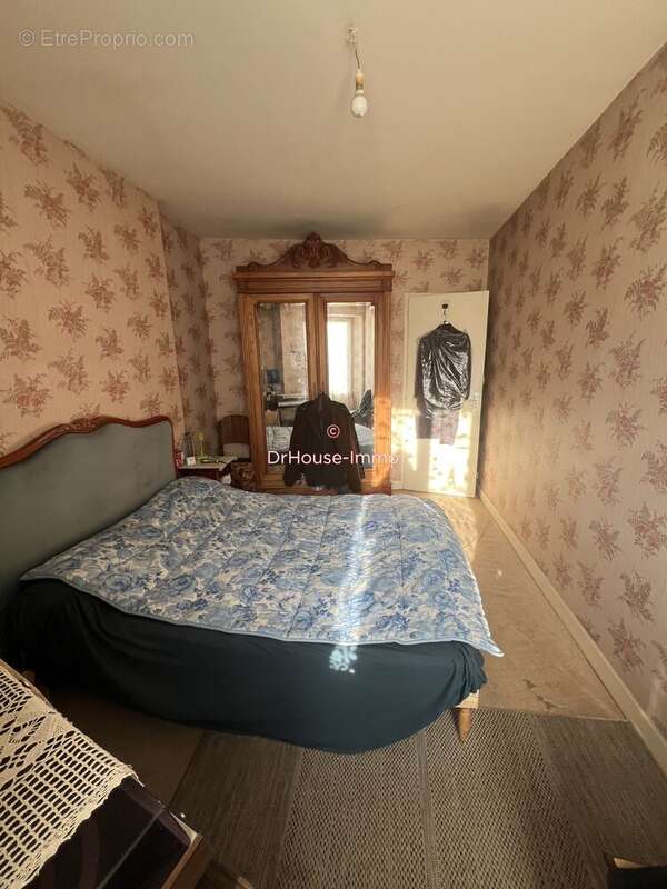 Appartement à SAINT-DOULCHARD