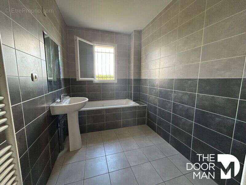 Maison à SAINT-DOULCHARD