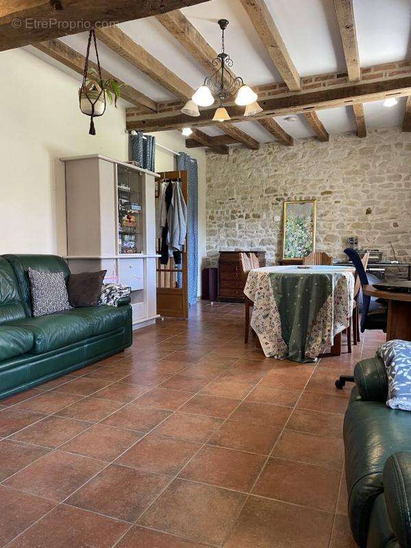 Maison à LIGNAC
