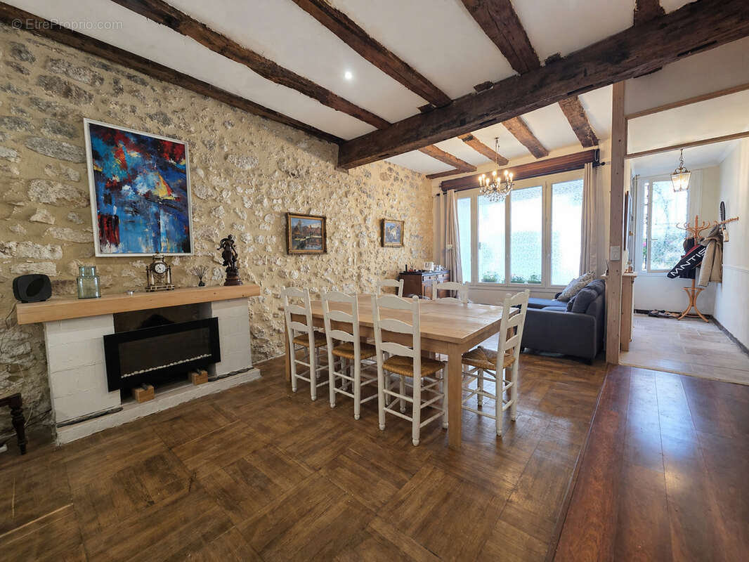 Maison à CASTILLONNES